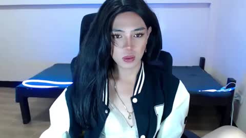 Miss alexa online show from 04/22/26, 07:11