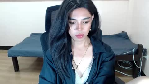 Miss alexa online show from 04/25/26, 07:44