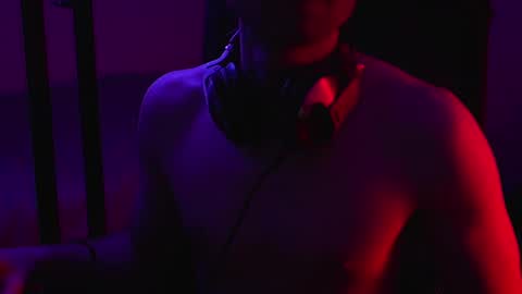 urboytoy_512 online show from 11/08/25, 05:34