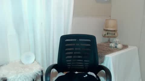 Snapshot of urcrushnextdoor_ chatting on 01/13/25, 06:16 urcrushnextdoor_ online show from 01/13/25, 06:16