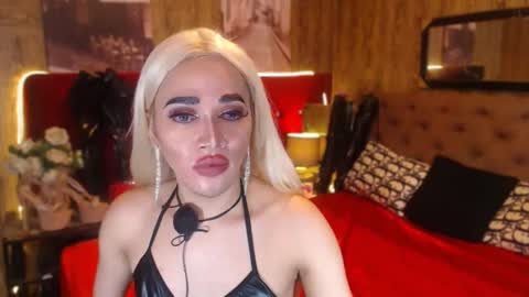 Snapshot of urcumgirlasiants chatting on 01/11/25, 06:12 KENDALL online show from 01/11/25, 06:12