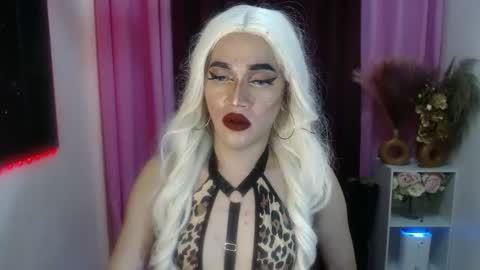 Snapshot of urcumgirlasiants chatting on 10/04/25, 09:46 KENDALL online show from 10/04/25, 09:46