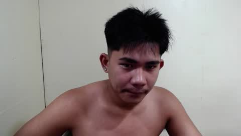 Snapshot of urcutie_asianboy chatting on 09/23/25, 07:00 KEN online show from 09/23/25, 07:00