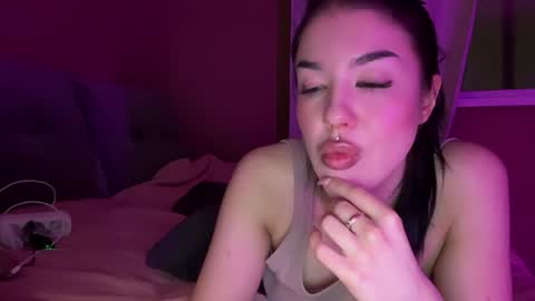 Snapshot of urdevilbaby chatting on 01/24/25, 03:34 Margo online show from 01/24/25, 03:34