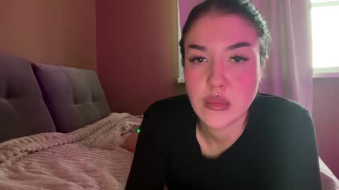 Snapshot of urdevilbaby chatting on 01/28/25, 12:00 Margo online show from 01/28/25, 12:00