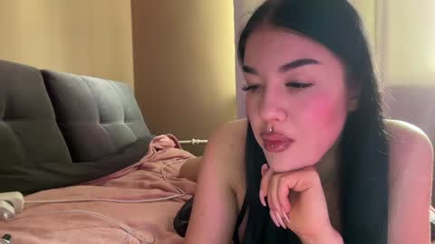 Snapshot of urdevilbaby chatting on 02/07/25, 09:47 Margo online show from 02/07/25, 09:47