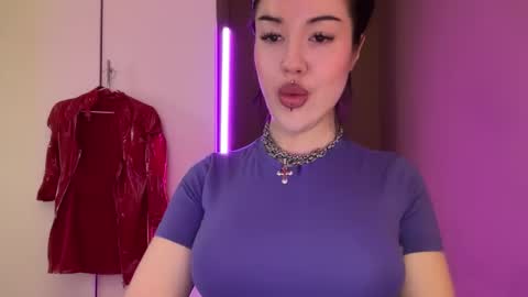 Snapshot of urdevilbaby chatting on 09/23/25, 07:22 Margo online show from 09/23/25, 07:22