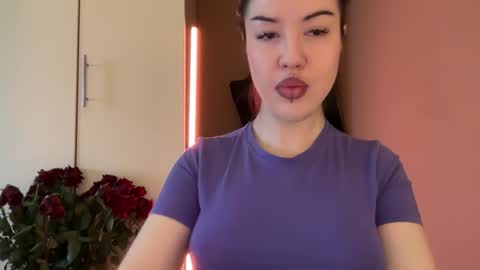 Snapshot of urdevilbaby chatting on 10/06/25, 07:39 Margo online show from 10/06/25, 07:39