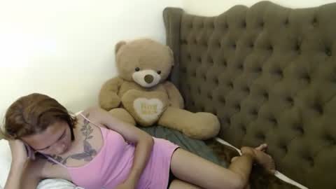 Snapshot of urdollacyl chatting on 06/21/26, 01:03 Sweetacyl online show from 06/21/26, 01:03