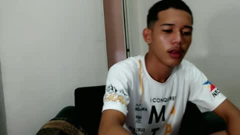 Snapshot of urdreamboy_clarin chatting on 06/24/26, 10:03 urdreamboy_clarin online show from 06/24/26, 10:03