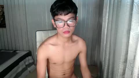 Snapshot of urdreamboy_doms chatting on 03/23/26, 04:44 urdreamboy_doms online show from 03/23/26, 04:44