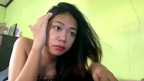 Snapshot of urfantacyjamaica chatting on 05/19/26, 01:56 ayumi reacher online show from 05/19/26, 01:56