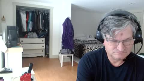 Gregor online show from 01/31/25, 06:57