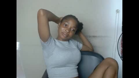 urflirtydoll online show from 02/27/25, 08:09