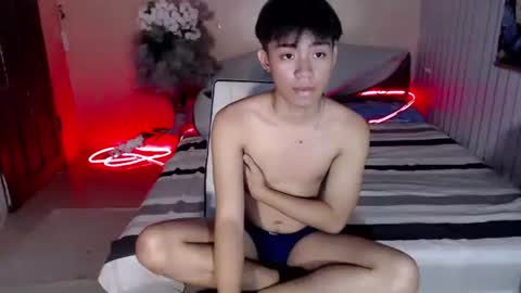 Snapshot of urfuckboy_sev chatting on 12/15/25, 05:12 just call me sev online show from 12/15/25, 05:12