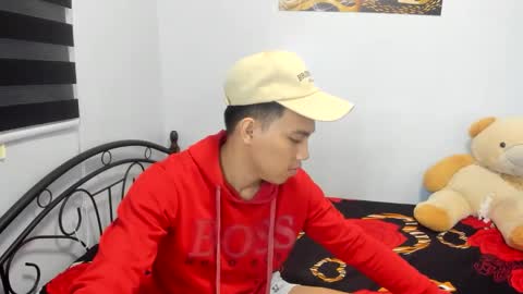 urfucker_vinz online show from 04/14/26, 01:50