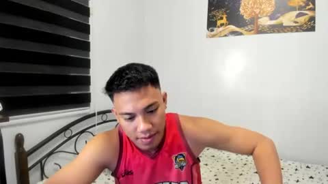 urfucker_vinz online show from 07/25/26, 12:47