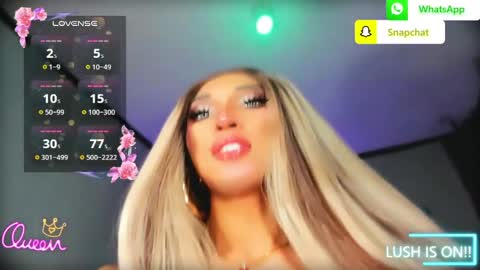 Snapshot of urgoddess_bella chatting on 05/27/26, 01:35 My bella 3 online show from 05/27/26, 01:35