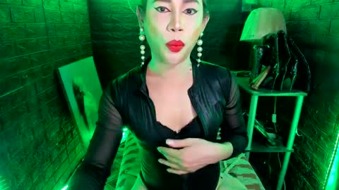 queen norelle online show from 02/04/25, 05:01