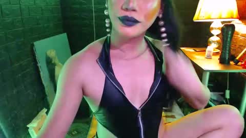 queen norelle online show from 10/06/25, 09:12