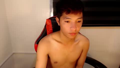 Snapshot of urhotethanxx chatting on 01/17/26, 06:55 Ethan online show from 01/17/26, 06:55