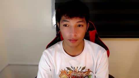 Snapshot of urhotethanxx chatting on 02/03/26, 12:32 Ethan online show from 02/03/26, 12:32