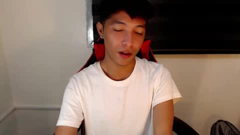 Snapshot of urhotethanxx chatting on 02/12/26, 03:29 Ethan online show from 02/12/26, 03:29