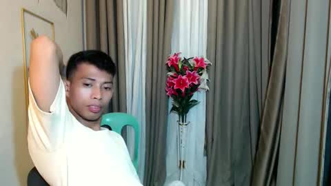 Snapshot of urhotfuckingass chatting on 05/01/26, 10:09 richard online show from 05/01/26, 10:09