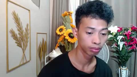 Snapshot of urhotfuckingass chatting on 05/17/26, 02:31 richard online show from 05/17/26, 02:31