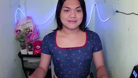 urhottie_bella online show from 09/14/25, 02:49