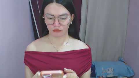 Snapshot of urhottiest_katey chatting on 04/27/26, 06:44 Katey online show from 04/27/26, 06:44