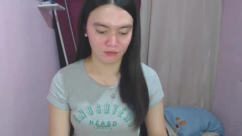 Snapshot of urhottiest_katey chatting on 06/05/26, 02:40 Katey online show from 06/05/26, 02:40