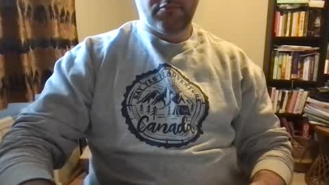 Snapshot of urhungdaddy8 chatting on 11/20/25, 02:39 Hung Daddy online show from 11/20/25, 02:39