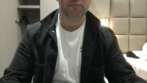 Snapshot of urhungdaddy8 chatting on 03/20/26, 09:14 Hung Daddy online show from 03/20/26, 09:14