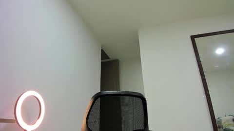 Snapshot of urimare_south chatting on 01/19/25, 02:25 urimare_south online show from 01/19/25, 02:25