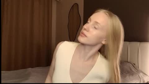 ElizabethLizy online show from 05/29/26, 06:06