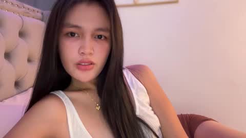 Amira online show from 11/25/25, 02:00