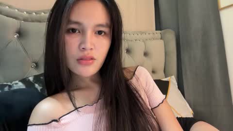 Amira online show from 12/15/25, 02:49