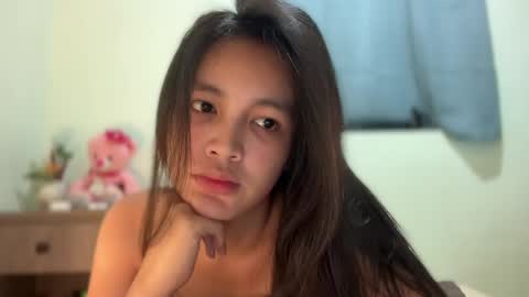 Amira online show from 05/28/26, 02:09