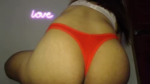 Snapshot of urlovely_hait chatting on 12/04/24, 05:16 Sham online show from 12/04/24, 05:16