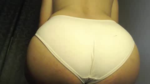 Snapshot of urlovely_hait chatting on 10/16/25, 07:37 Sham online show from 10/16/25, 07:37