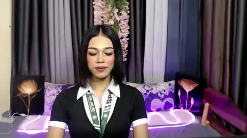 Snapshot of urlovely_jemma chatting on 05/17/26, 10:17 urlovely_jemma online show from 05/17/26, 10:17