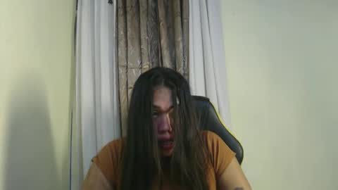 Snapshot of urlovely_sofie chatting on 09/13/25, 08:19 Sofie online show from 09/13/25, 08:19