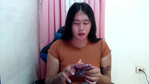Snapshot of urlovely_sofie chatting on 10/20/25, 07:03 Sofie online show from 10/20/25, 07:03