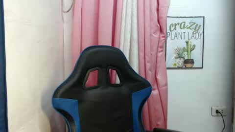 Sofie online show from 11/24/25, 04:51