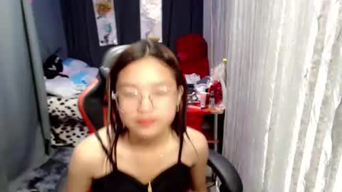 Snapshot of urlovelychinita chatting on 01/12/25, 10:56 urlovelychinita online show from 01/12/25, 10:56