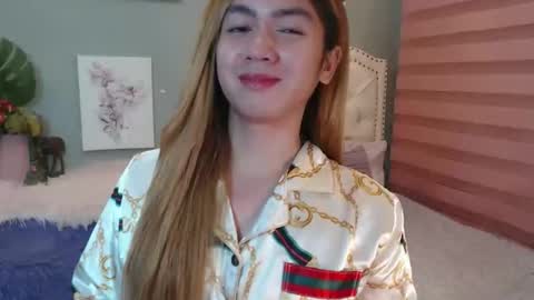 Snapshot of urlovelypinayxxx chatting on 04/08/26, 06:41 MIYA online show from 04/08/26, 06:41