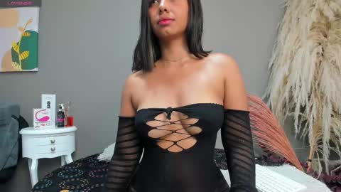 Love online show from 09/23/25, 08:01