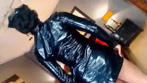 UrMajestyTyra online show from 11/12/25, 12:44