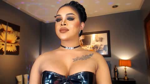 UrMajestyTyra online show from 02/16/26, 12:51